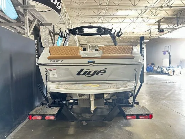 Slide: The Image of Tigé 24RZX 2025 - 5