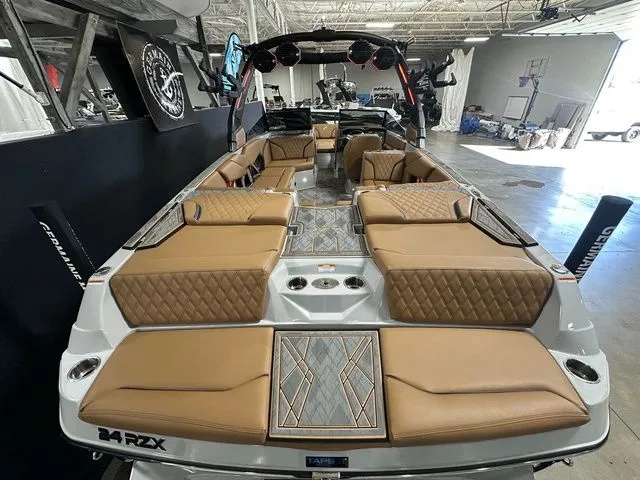 Slide: The Image of Tigé 24RZX 2025 - 6