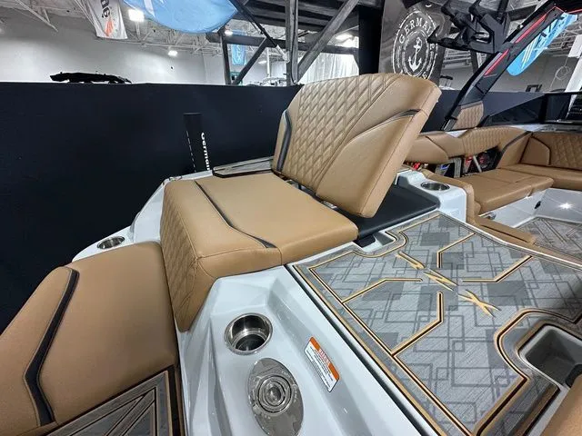 Slide: The Image of Tigé 24RZX 2025 - 7