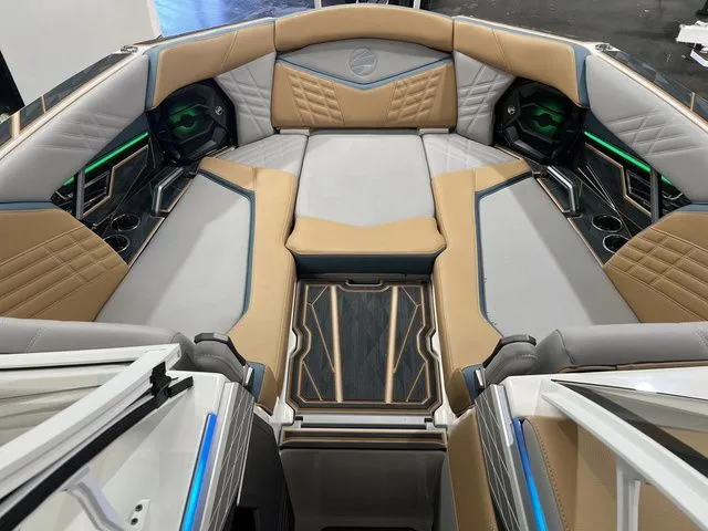 Slide: The Image of Tigé 25ZX 2025 - 7