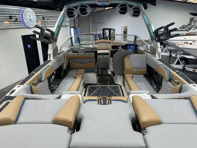 Slide: The Image of Tigé 25ZX 2025 - 8