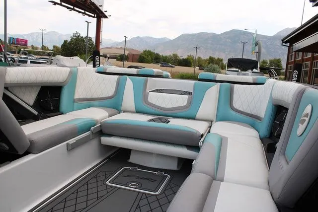 Slide: The Image of Tigé 25ZX 2021 - 12