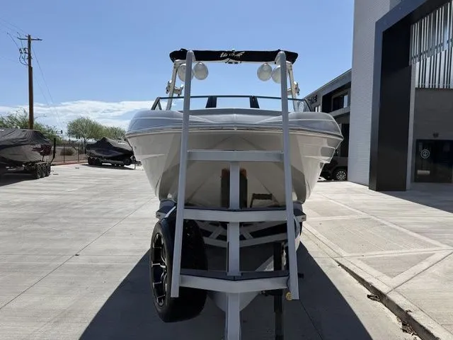 Slide: The Image of Tigé 25ZX 2021 - 4