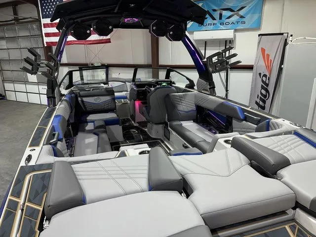 Slide: The Image of Tigé Ultré 25ZX 2025 - 16