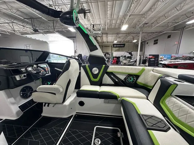 Slide: The Image of Tigé ZX1 2019 - 9