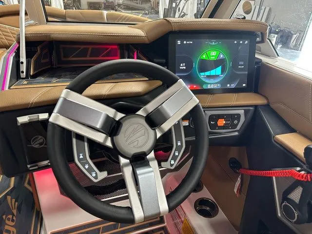 Slide: The Image of Tigé Ultré 23ZX 2025 - 17