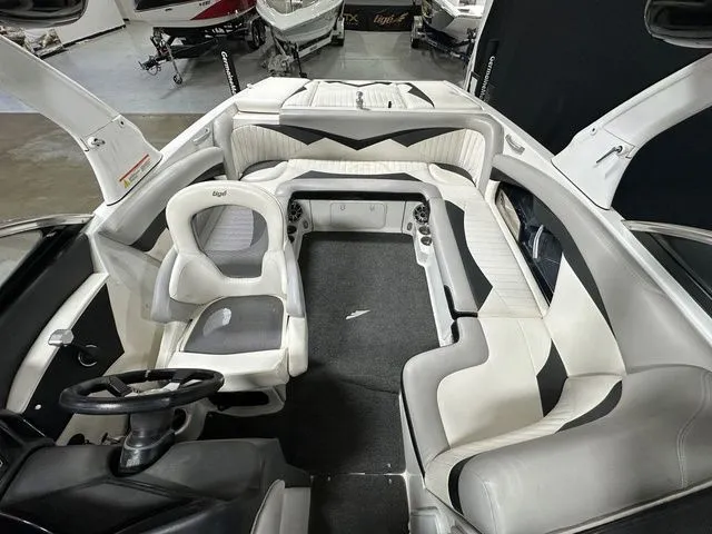 Slide: The Image of Tigé RZ2 2011 - 14