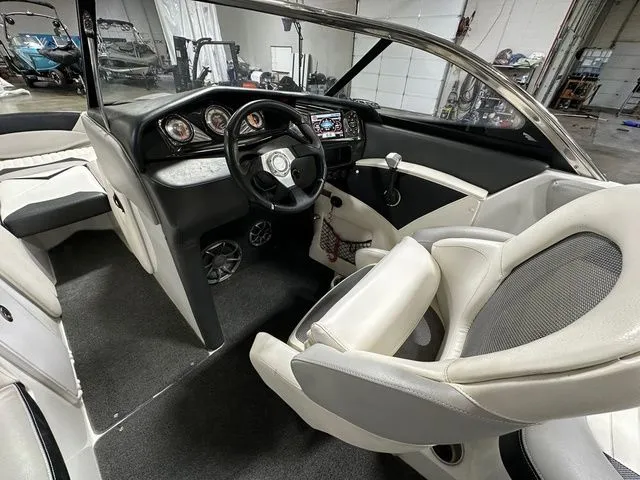 Slide: The Image of Tigé RZ2 2011 - 9