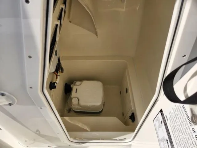 Slide: The Image of Maverick 2700 Open 2024 - 14