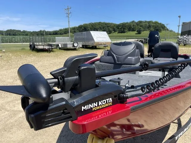 Slide: The Image of Tracker Super Guide V-16 SC 2026 - 13