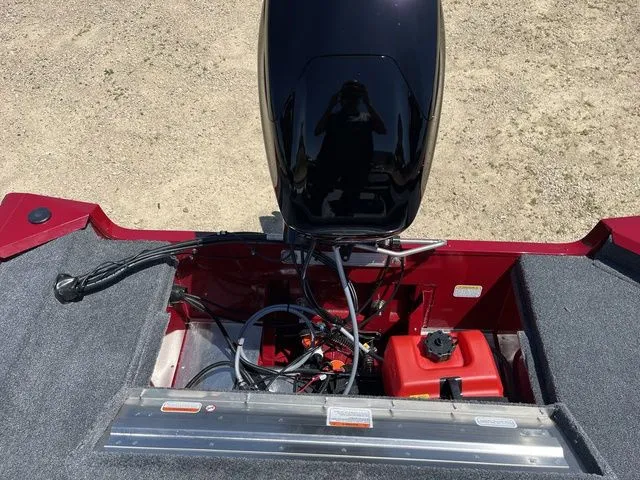 Slide: The Image of Tracker Super Guide V-16 SC 2026 - 25