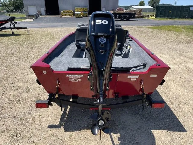 Slide: The Image of Tracker Super Guide V-16 SC 2026 - 6