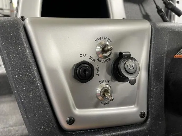 Slide: The Image of Tracker Pro Team 190 2025 - 19