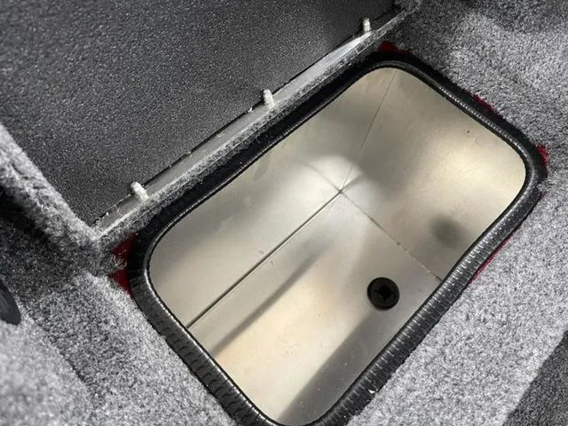 Slide: The Image of Tracker Pro Team 190 2025 - 25