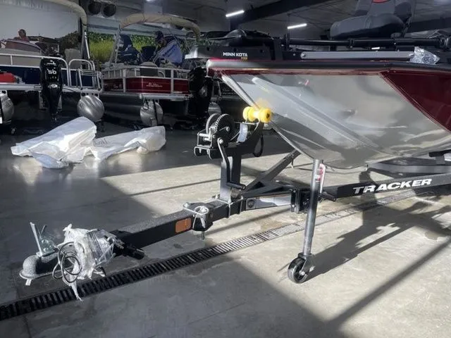 Slide: The Image of Tracker Pro Team 190 2025 - 5