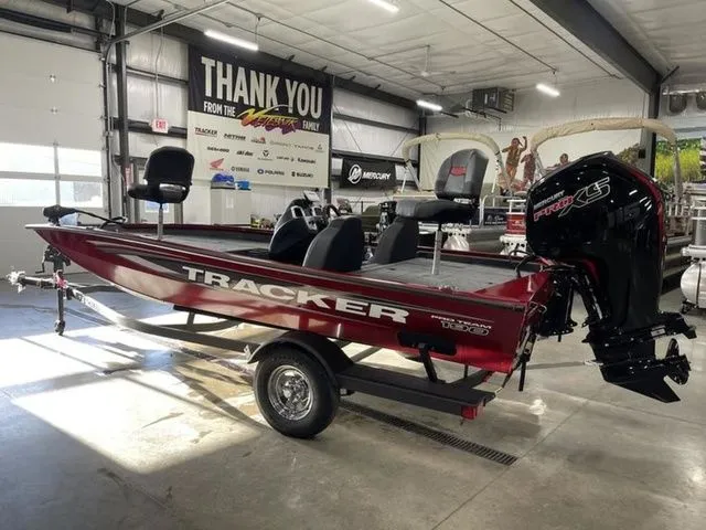 Slide: The Image of Tracker Pro Team 190 2025 - 6