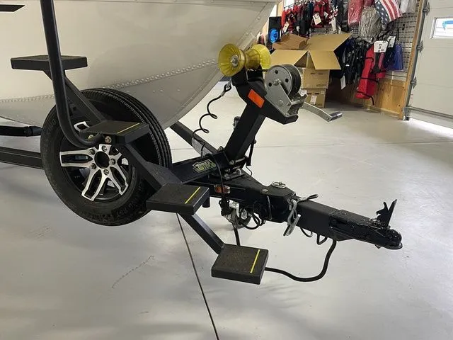 Slide: The Image of G3 Angler 164F 2022 - 23