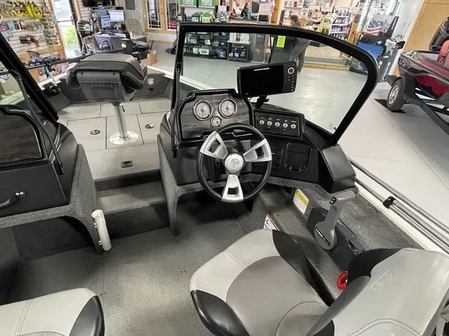 Slide: The Image of G3 Angler 164F 2022 - 31