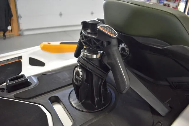 Slide: The Image of Sea-Doo FISH PRO 2020 - 12