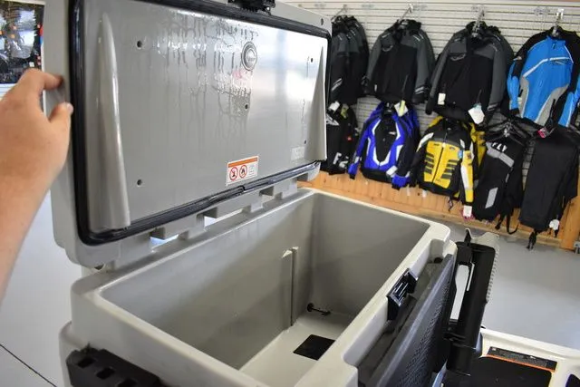 Slide: The Image of Sea-Doo FISH PRO 2020 - 14