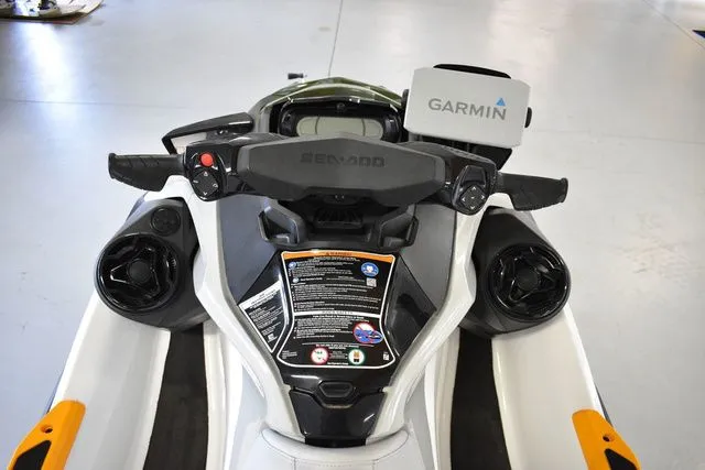 Slide: The Image of Sea-Doo FISH PRO 2020 - 20