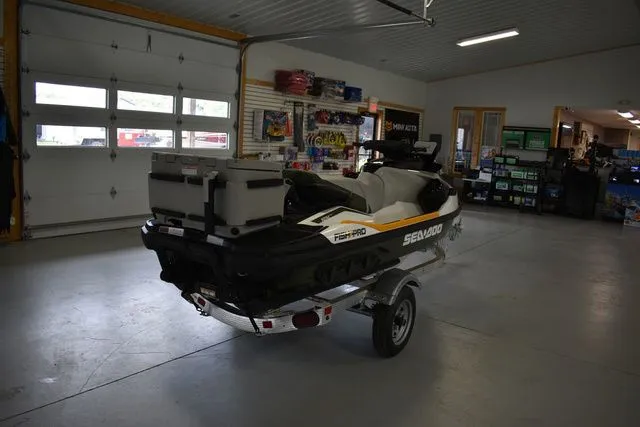 Slide: The Image of Sea-Doo FISH PRO 2020 - 6