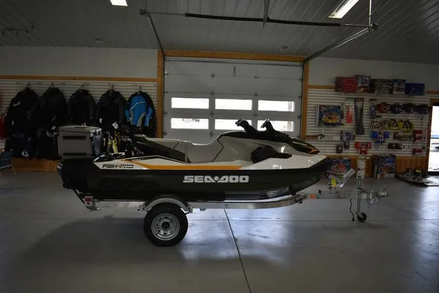 Slide: The Image of Sea-Doo FISH PRO 2020 - 7