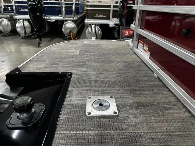 Slide: The Image of Ranger 220C 2024 - 33