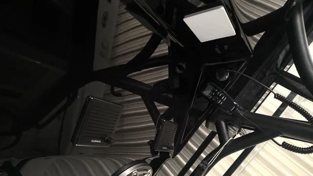 Slide: The Image of Yellowfin 36 Offshore 2023 - 12