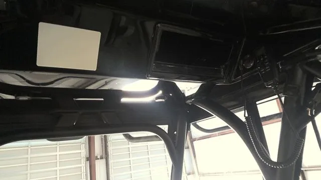 Slide: The Image of Yellowfin 36 Offshore 2023 - 13