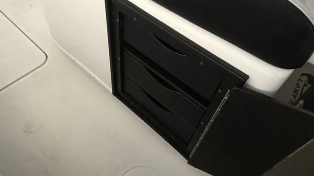 Slide: The Image of Yellowfin 36 Offshore 2023 - 23