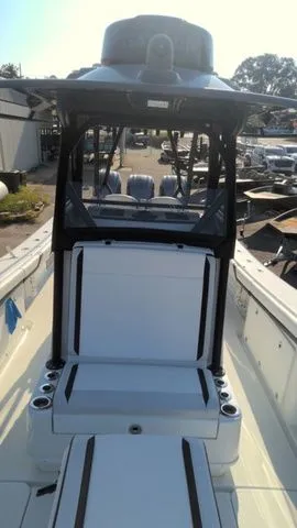 Slide: The Image of Yellowfin 36 Offshore 2023 - 28