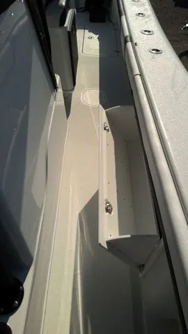 Slide: The Image of Yellowfin 36 Offshore 2023 - 36