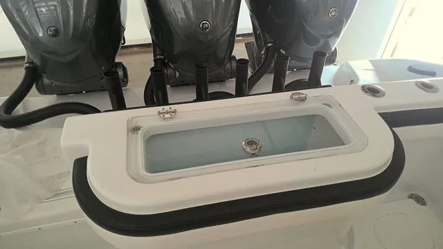 Slide: The Image of Yellowfin 36 Offshore 2023 - 6