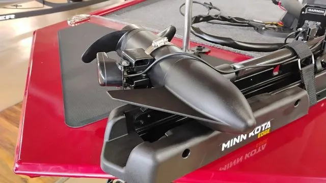 Slide: The Image of Tracker Bass Tracker Classic XL 2026 - 9