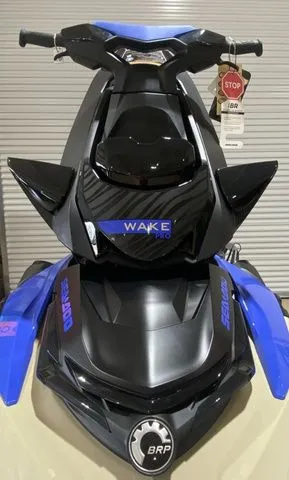Slide: The Image of Sea-Doo Wake Pro 230 2025 - 17