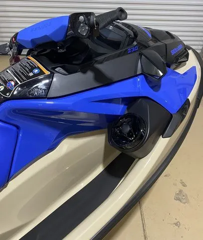 Slide: The Image of Sea-Doo Wake Pro 230 2025 - 22