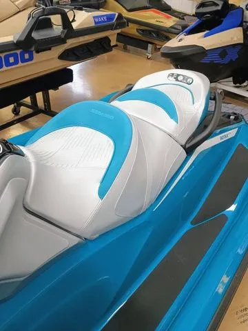 Slide: The Image of Sea-Doo GTX LTD325 2025 - 11