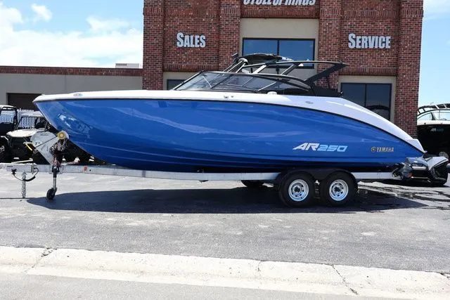 The Image of Yamaha AR250 2025 - 1