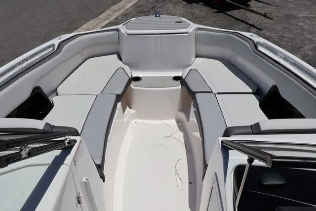 Slide: The Image of Yamaha AR250 2025 - 13