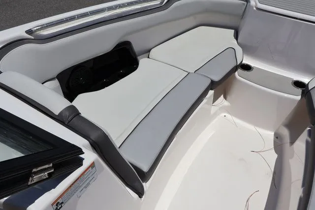 Slide: The Image of Yamaha AR250 2025 - 15