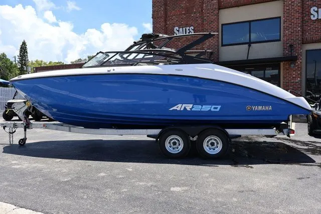 Slide: The Image of Yamaha AR250 2025 - 3