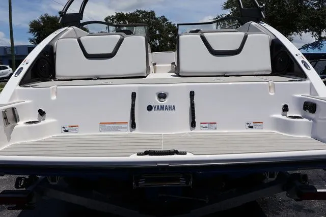 Slide: The Image of Yamaha AR250 2025 - 32