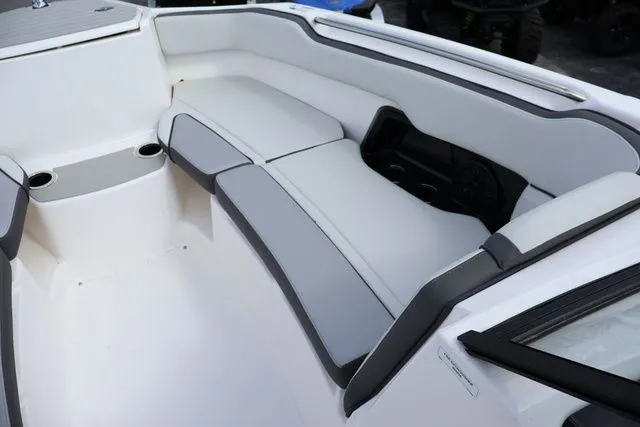 Slide: The Image of Yamaha SX250-BLACK-GALVANIZED 2025 - 12