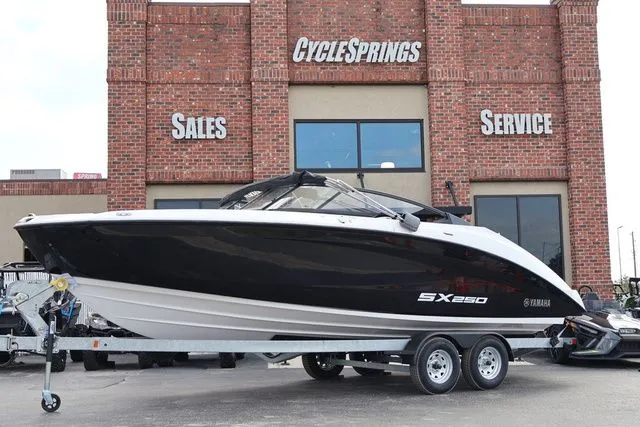 Slide: The Image of Yamaha SX250-BLACK-GALVANIZED 2025 - 2