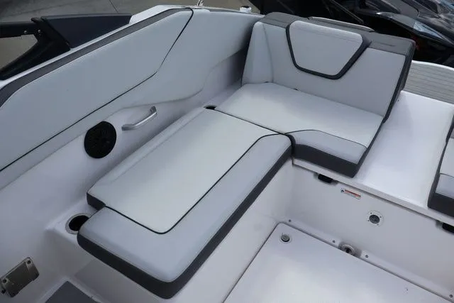 Slide: The Image of Yamaha SX250-BLACK-GALVANIZED 2025 - 20