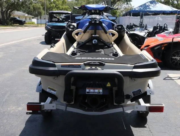 Slide: The Image of Sea-Doo Wake 2025 - 4