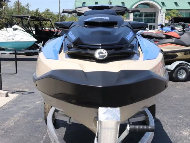 Slide: The Image of Sea-Doo Wake 2025 - 8