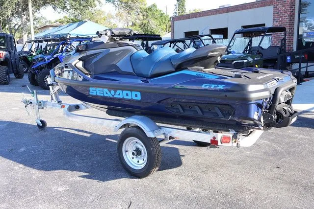 Slide: The Image of Sea-Doo GTX 170 2025 - 4