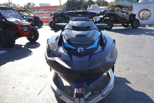 Slide: The Image of Sea-Doo GTX 170 2025 - 9